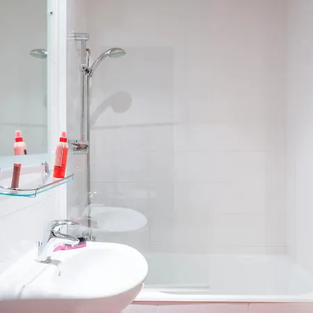 Ibis Styles Centre 3*