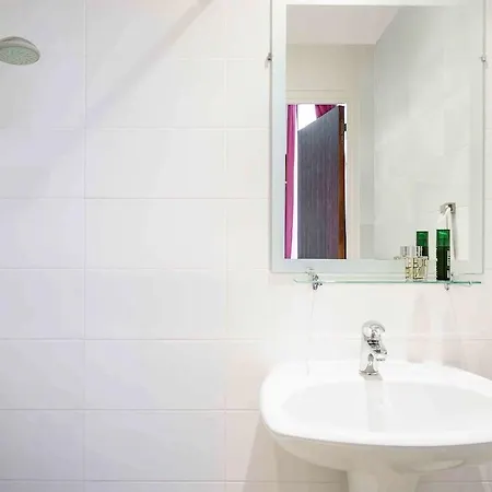 Ibis Styles Centre Hotel 3*