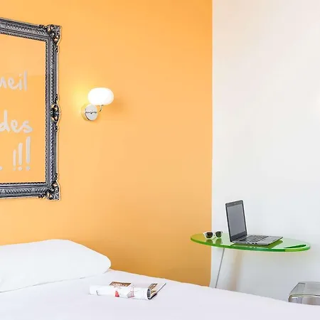 Ibis Styles Centre 3* Аньер-сюр-Сен