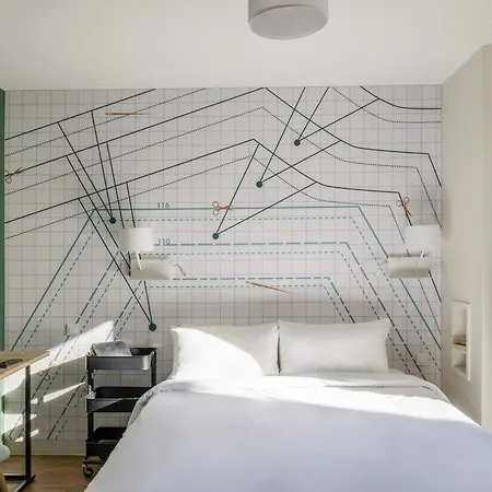Ibis Styles Centre Отель