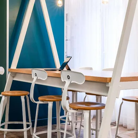 ホテル イビス スタイルズ センター 3*