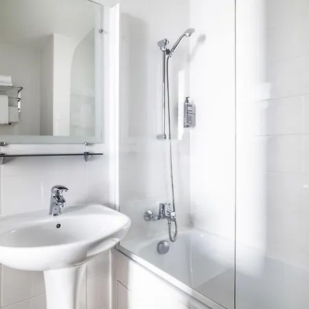 ホテル イビス スタイルズ センター 3*