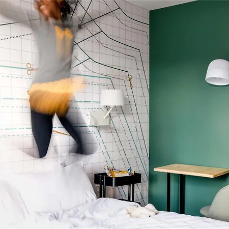 Ibis Styles Centre Hotel 3*